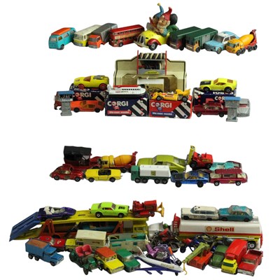 Lot 724 - A group of diecast and plastic toy cars and...