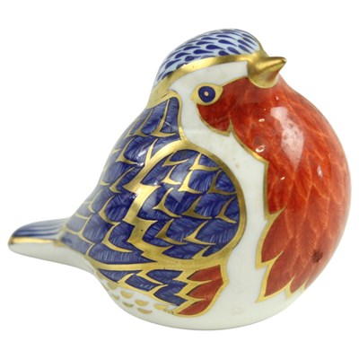 Lot 910 - A Royal Crown Derby Robin paperweight