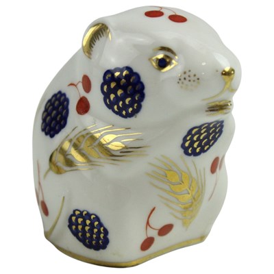 Lot 918 - A Royal Crown Derby Harvest mouse paperweight