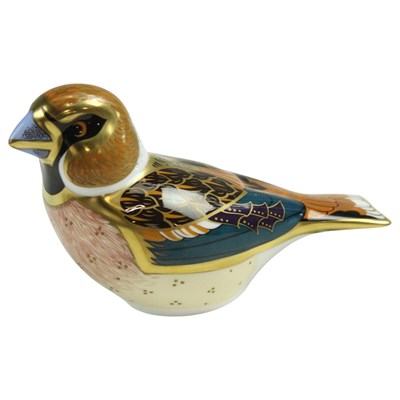 Lot 942 - A Royal Crown Derby Hawfinch paperweight