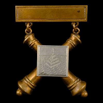Lot 31 - An early 20th Century US Army 56th Coast...