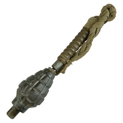 Lot 302 - An inert Great War British Army Number 19 grenade