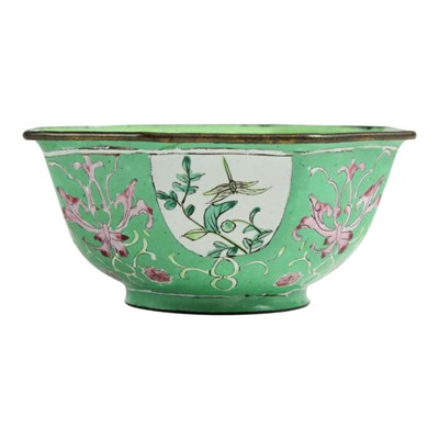 Lot 851 - A Chinese / Canton enamel polygonal bowl, 11 cm