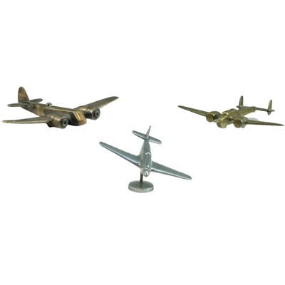 Lot 280 - A group of mid-to-late 20th Century model...