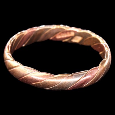Lot 1413 - A near-contemporary three-colour 9 ct gold...
