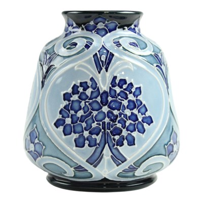 Lot 891 - A Moorcroft "Forget-Me-Not" small vase, 8 cm