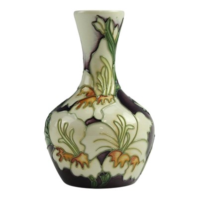 Lot 893 - A Moorcroft "Gladioli" small vase, 10 cm