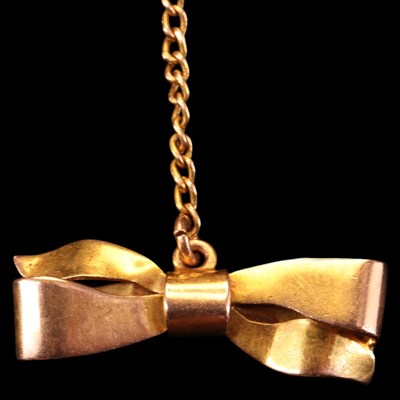 Lot 1509 - A late 19th / early 20th Century 9 ct gold...