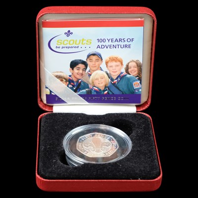 Lot 445 - A 2007 silver proof two pound...