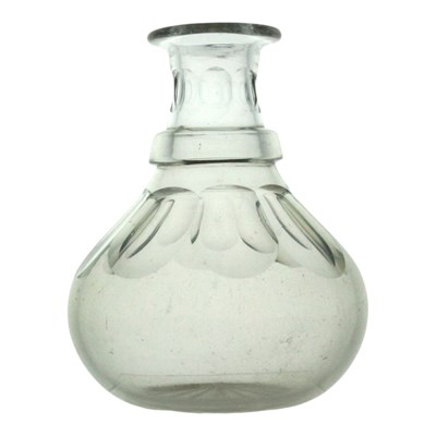 Lot 1057 - A late Georgian / early Victorian cut glass...