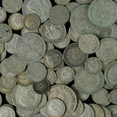 Lot 437 - A quantity of GB post-1920 silver coins, 310 g