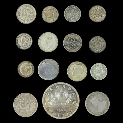 Lot 448 - R2736 A group of GB and world silver coins, 56 g