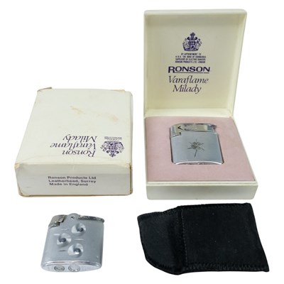 Lot 672 - A vintage Ronson Varaflame "Milady" cigarette...