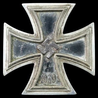 Lot 199 - A German Third Reich Iron Cross first...