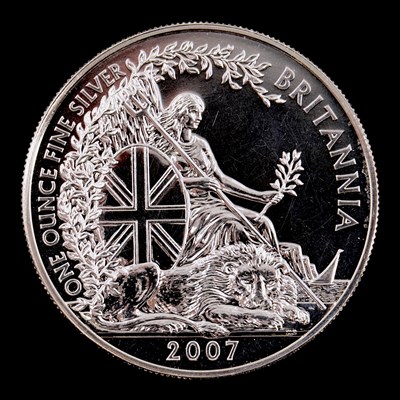 Lot 499 - A UK 2007 Britannia 1oz fine silver bullion coin