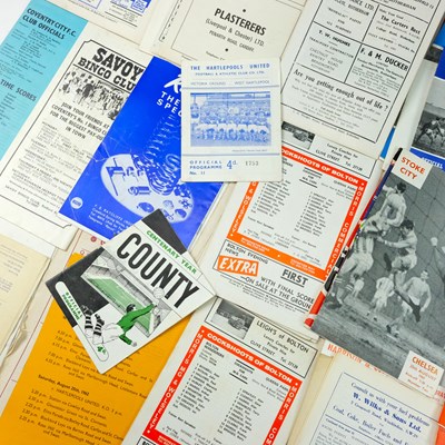 Lot 699 - A group of 1960s football programmes,...
