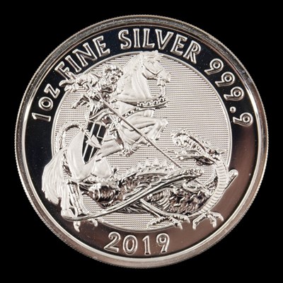 Lot 553 - A Royal Mint 2019 "St George and the Dragon"...