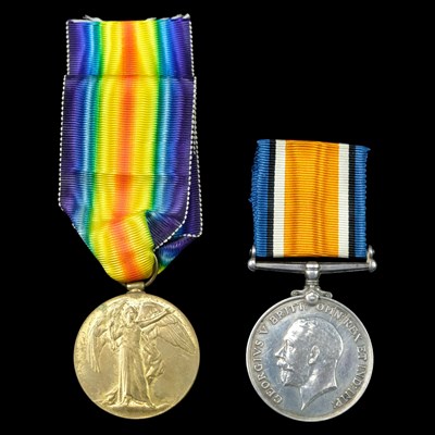 Lot 17 - British War and Victory medals, to 124811 Pte...