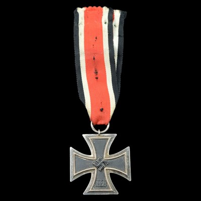 Lot 202 - A German Third Reich Iron Cross second...