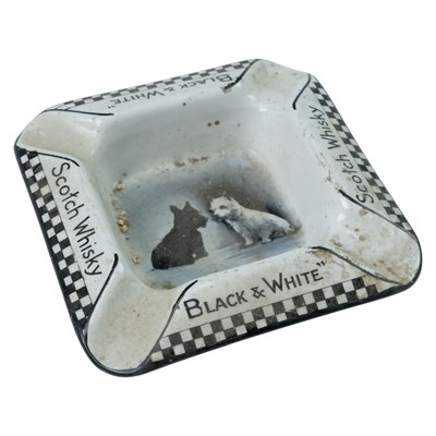 Lot 646 - A 1930s Buchanan's Black & White Scotch...