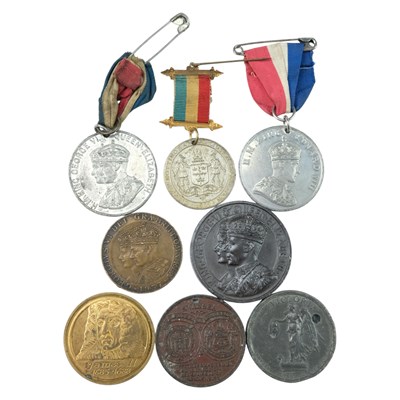 Lot 658 - A small collection of Victorian and later...