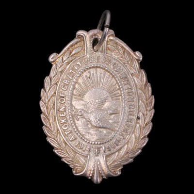 Lot 30 - A 1919 silver Great War tribute medal, to J...