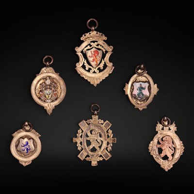 Lot 1332 - A 1940s enamelled silver fob medallion bearing...