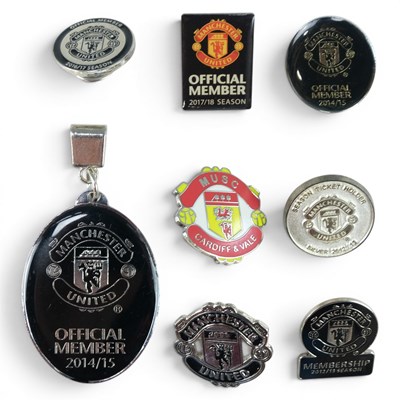 Lot 577 - A group of near-contemporary Manchester United...