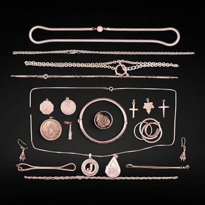 Lot 1229 - A group of vintage and contemporary silver /...