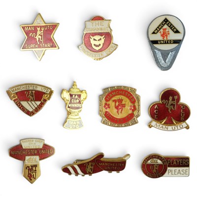 Lot 586 - A group of ten Manchester United Football Club...