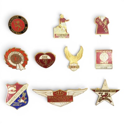 Lot 587 - A group of ten Manchester United Football Club...