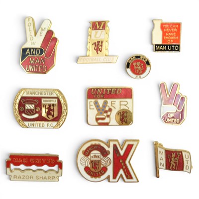 Lot 589 - A group of ten Manchester United Football Club...