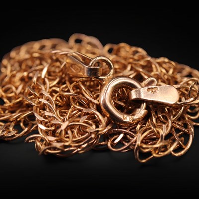 Lot 1297 - A 9 ct gold rope-link neck chain, 52 cm, 3.9 g