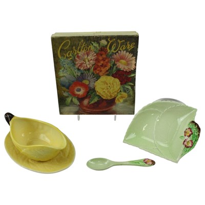 Lot 913 - A boxed Carlton Ware side plate and spoon,...