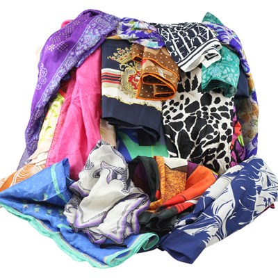 Lot 811 - A quantity of printed silk and other scarves...