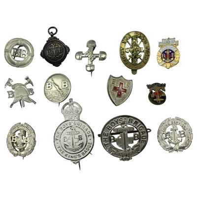 Lot 522 - A group of Boys Brigade cap and other badges,...