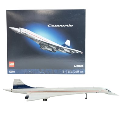 Lot 708 - A LEGO Icons 10318 Concorde Airbus set, with box
