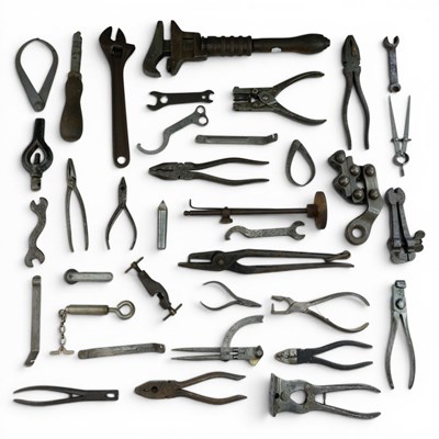Lot 510 - A quantity of vintage engineering...