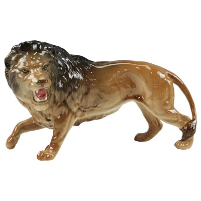 Lot 1016 - A Beswick snarling lion, model 2554, 26 cm