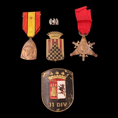 Lot 51 - A group of Great War and later Spanish medals...