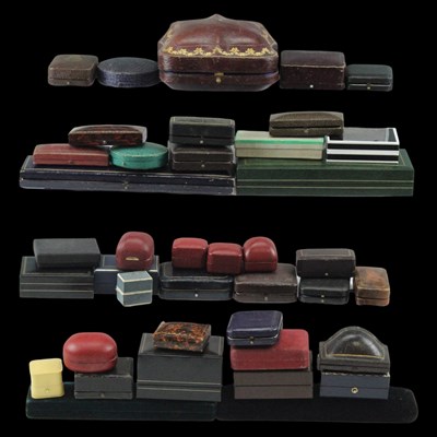 Lot 1258 - A collection of antique and other jewellery...