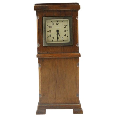 Lot 1360 - A 1930s Smith's timepiece in a walnut "long...