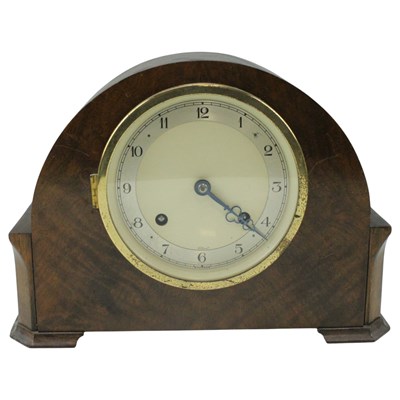 Lot 1363 - A 1930s Elliot mahogany-cased mantel clock, 22 cm