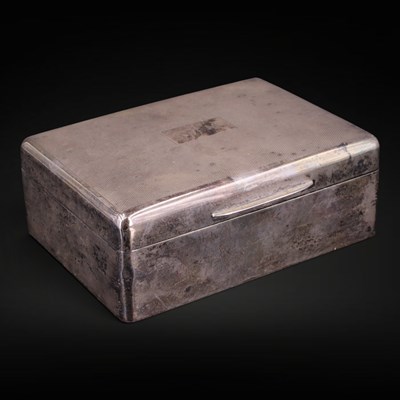 Lot 1107 - A George V silver table cigarette box, the...