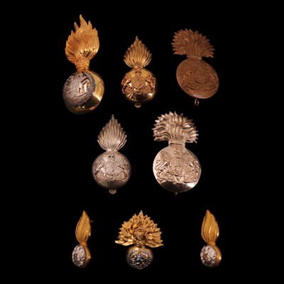 Lot 128 - A group of QEII Royal Scots Fusiliers...
