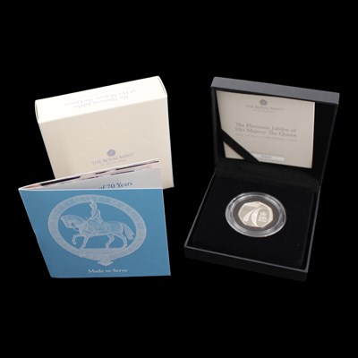 Lot 422 - A Royal Mint 2022 "The Platinum Jubilee of Her...