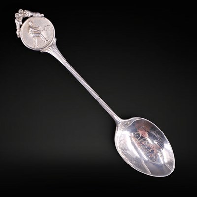 Lot 1188 - A 1930s silver tennis prize spoon, 12 cm, 18 g