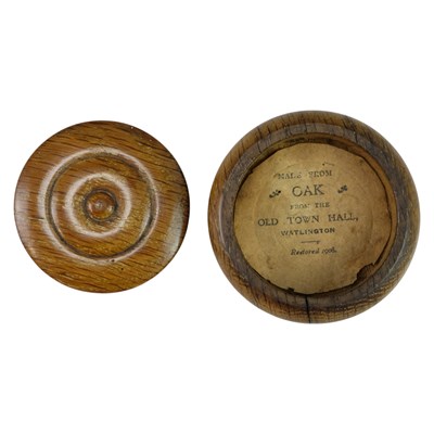 Lot 866 - A small Edwardian turned oak box, bearing a...