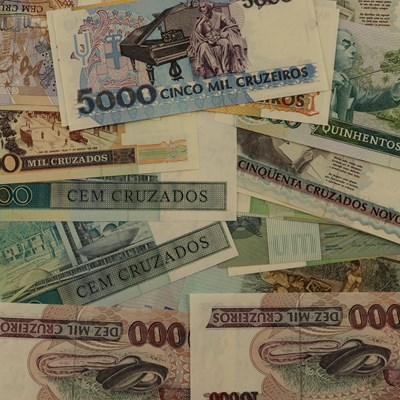 Lot 478 - A group of late 20th Century Brazilian banknotes