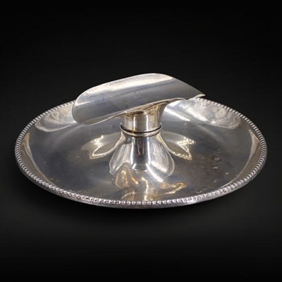 Lot 1123 - An Edwardian silver ashtray, 11 cm, 41 g